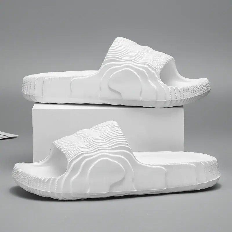 Men's Slide Slipper Man Luxury 2024 House Slippers Man Summer Shoes Sale Comfortable Men's Sandal Male Shoes Sneakers Flip Flop