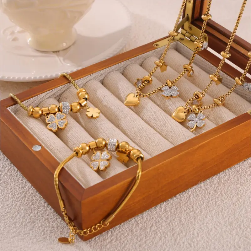 Clover Pendant Necklace Bracelet Set For Women Gold Color Elegant Girls Necklaces Bracelets Women's Stainless Steel Jewelry Sets