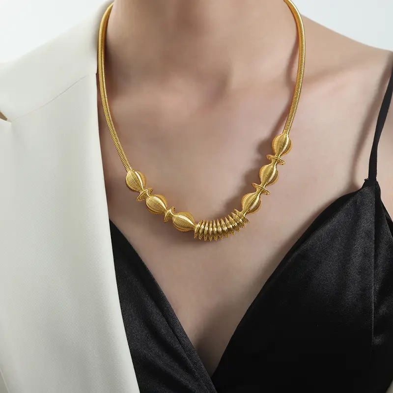 Hip-hop Rock Punk Style Spring Shape Necklaces For Women 18k Gold Plated Waterproof Non Tarnish Women's Chunky Necklace In Brass