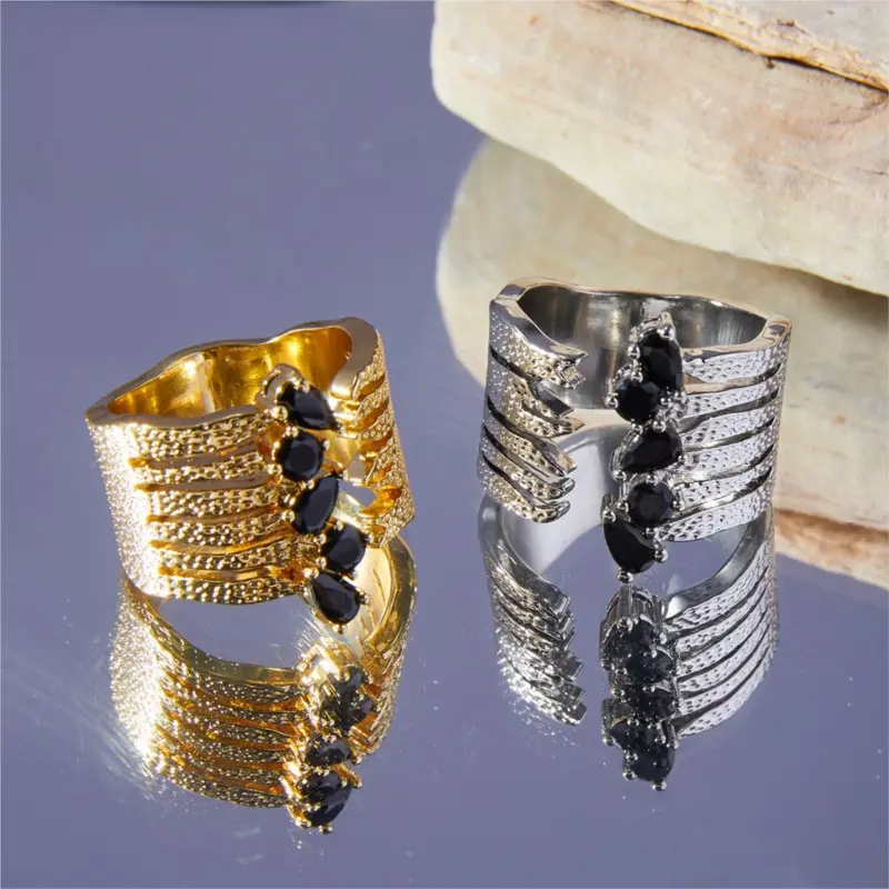 Hip Hop Punk Style Black CZ Cubic Zircon Rings For Women Gold Silver Color Rough Hammer Strike Pattern Women's Open Finger Ring