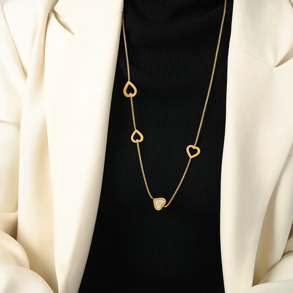 Hollowed Heart Pendants Necklaces In Stainless Steel With 18k Gold Plated Non Tarnish Long Sweater Chains Necklace For Women