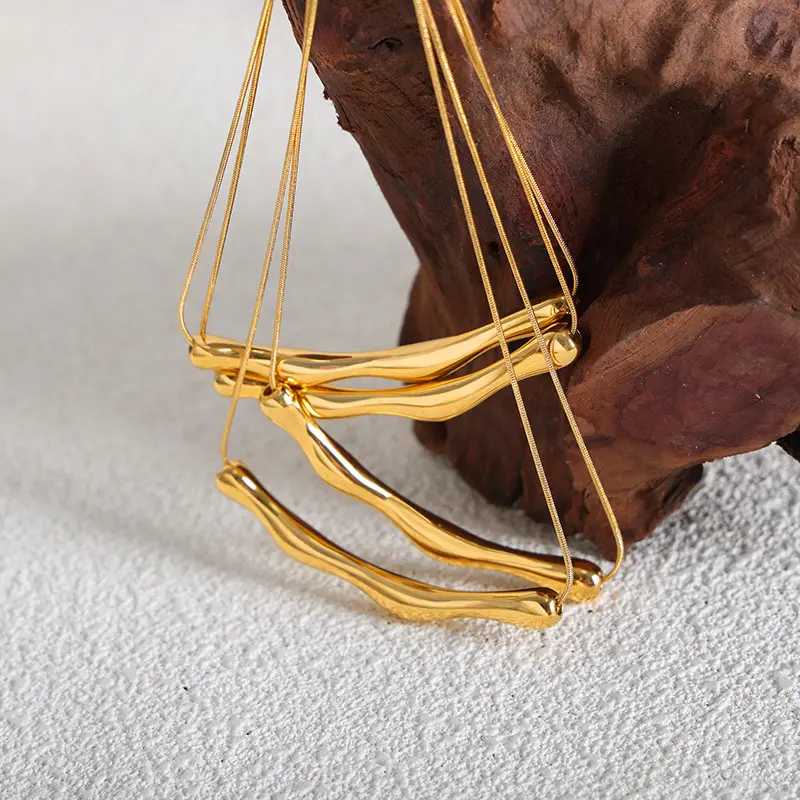 Minimalist Aesthetic Necklaces In Stainless Steel With 18k Gold Plated Waterproof Non Tarnish Mobile Pendant Necklace For Women