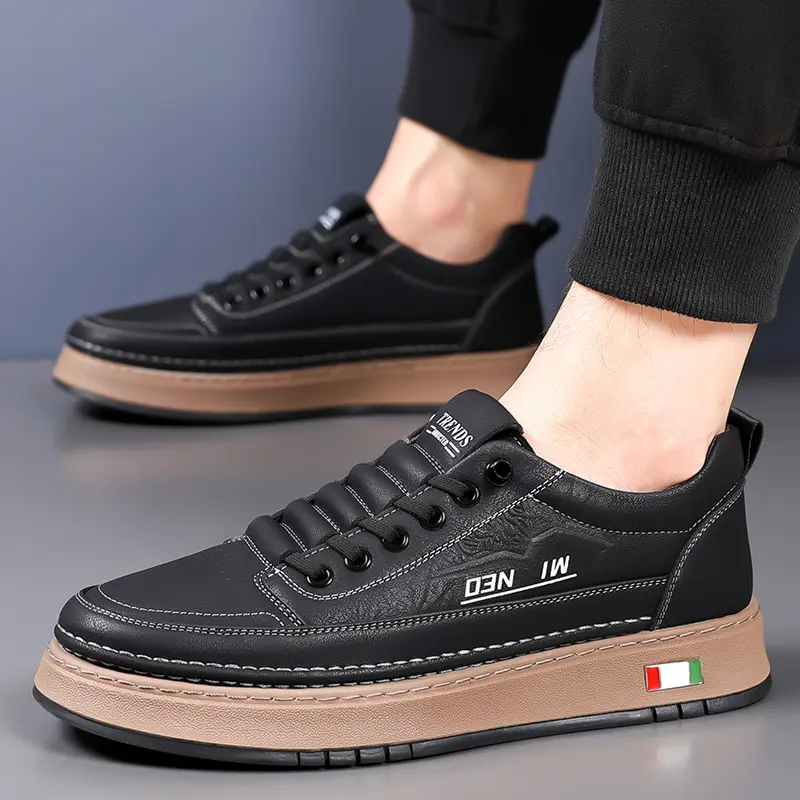 Male Skate Shoes Mens All-match Casual Shoes Outdoor Walk Footwear 2024 New Arrival Leather Sneakers Lace Up Travel Oxford Shoes