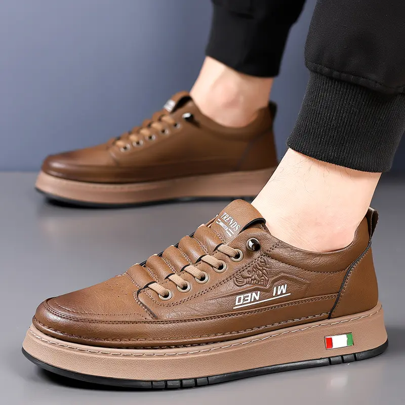 Male Skate Shoes Mens All-match Casual Shoes Outdoor Walk Footwear 2024 New Arrival Leather Sneakers Lace Up Travel Oxford Shoes