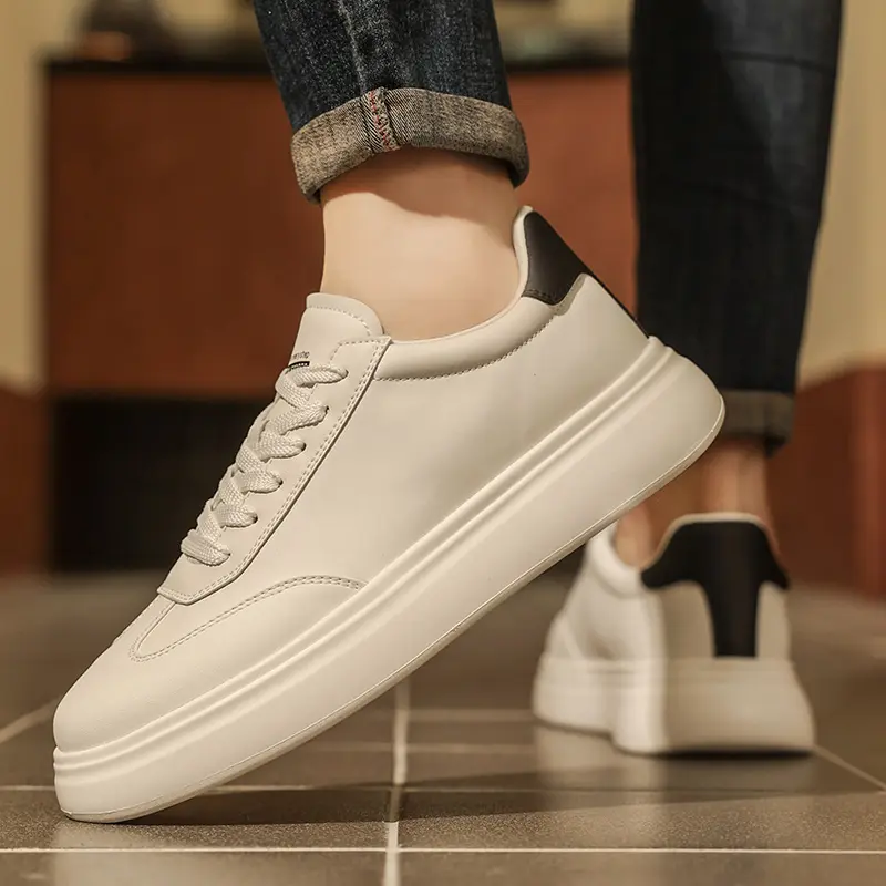 Outdoor Men Casual Shoes 2025 New Arrival Classic Mens Sneakers Lace-up Walking Shoes Leather Mens Comfortable Driving Flats