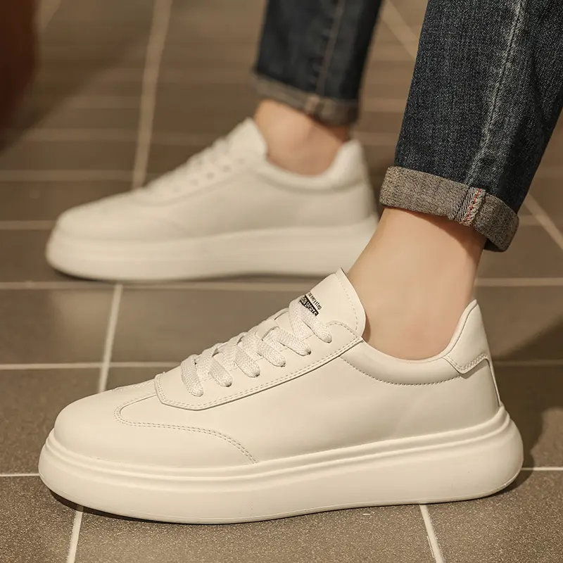 Outdoor Men Casual Shoes 2025 New Arrival Classic Mens Sneakers Lace-up Walking Shoes Leather Mens Comfortable Driving Flats
