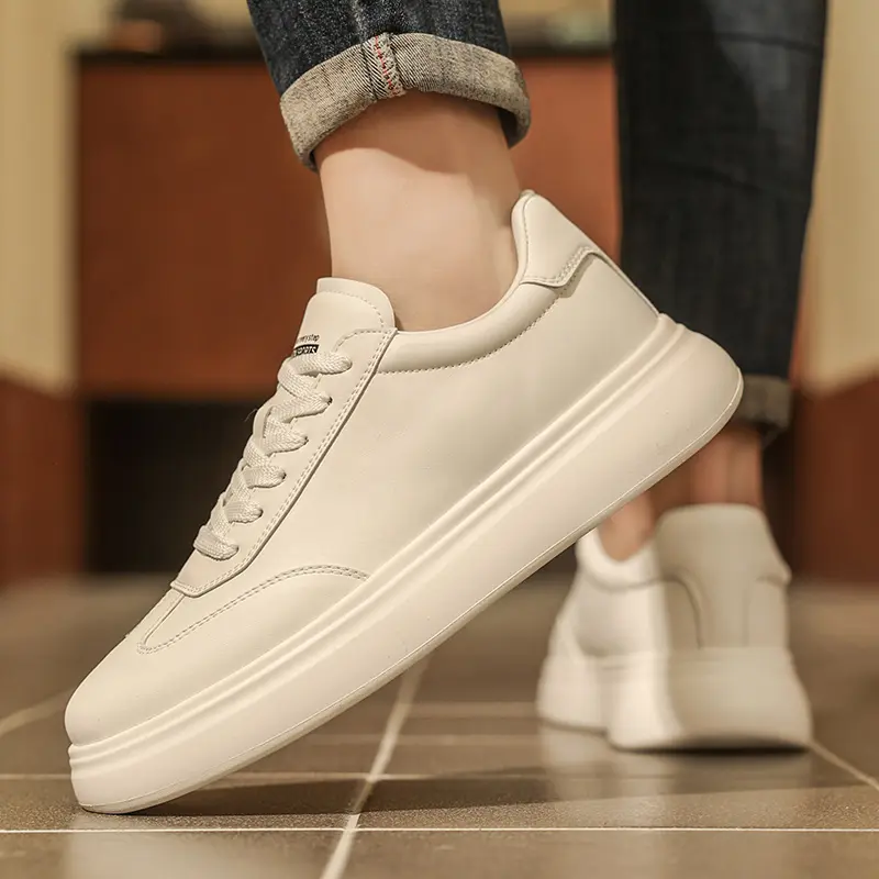 Outdoor Men Casual Shoes 2025 New Arrival Classic Mens Sneakers Lace-up Walking Shoes Leather Mens Comfortable Driving Flats