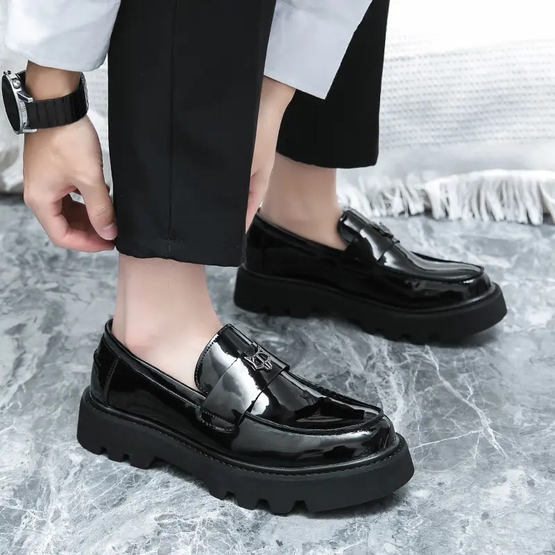 2023 All-match Leather Mens Slip on Shoes New Fashion Thick Bottom Men's Business Shoes Luxury Brand Male Comfortable Loafers