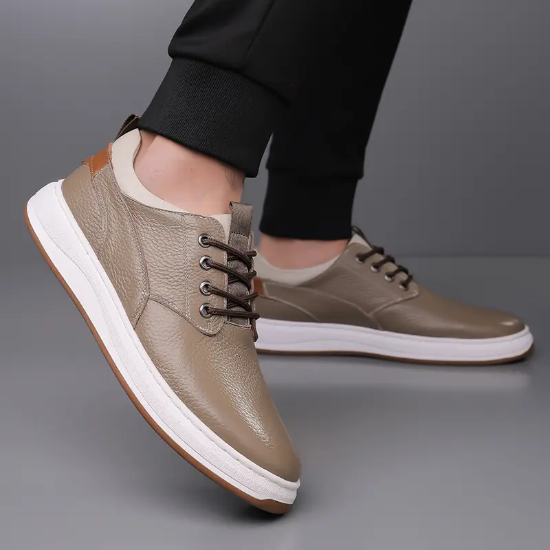 Men's Leather Casual Shoes Breathable Soft Comfortable Skate Shoes Outdoor Slip-On Walking Shoes for Men New Fashion Sneakers