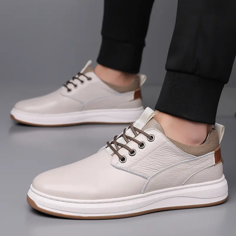 Men's Leather Casual Shoes Breathable Soft Comfortable Skate Shoes Outdoor Slip-On Walking Shoes for Men New Fashion Sneakers