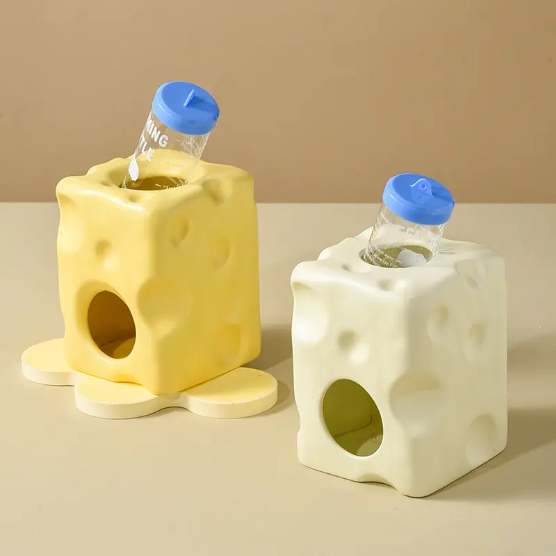 Small Pet Water Dispenser Hiding Nest High Value Anti-rollover Hamster Water Bottle Heightening Automatic Kettle