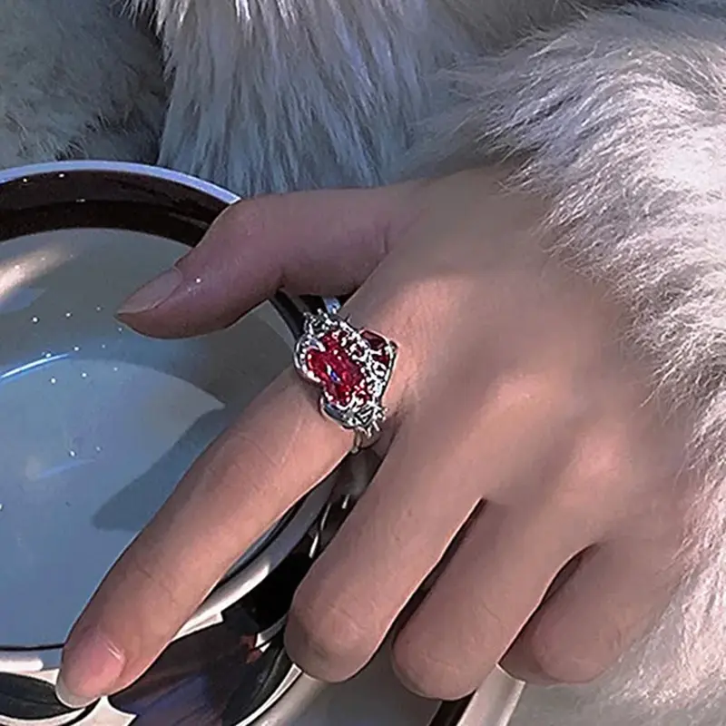 Goth Red Crystal Heart Irregular Ring for Women Girls Punk Adjustable Thorn Love Dark Finger Rings Fashion Party Jewelry Gifts