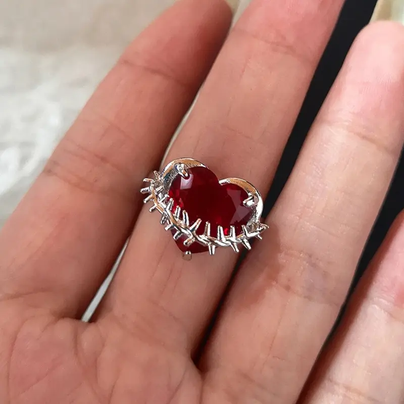 Goth Red Crystal Heart Irregular Ring for Women Girls Punk Adjustable Thorn Love Dark Finger Rings Fashion Party Jewelry Gifts
