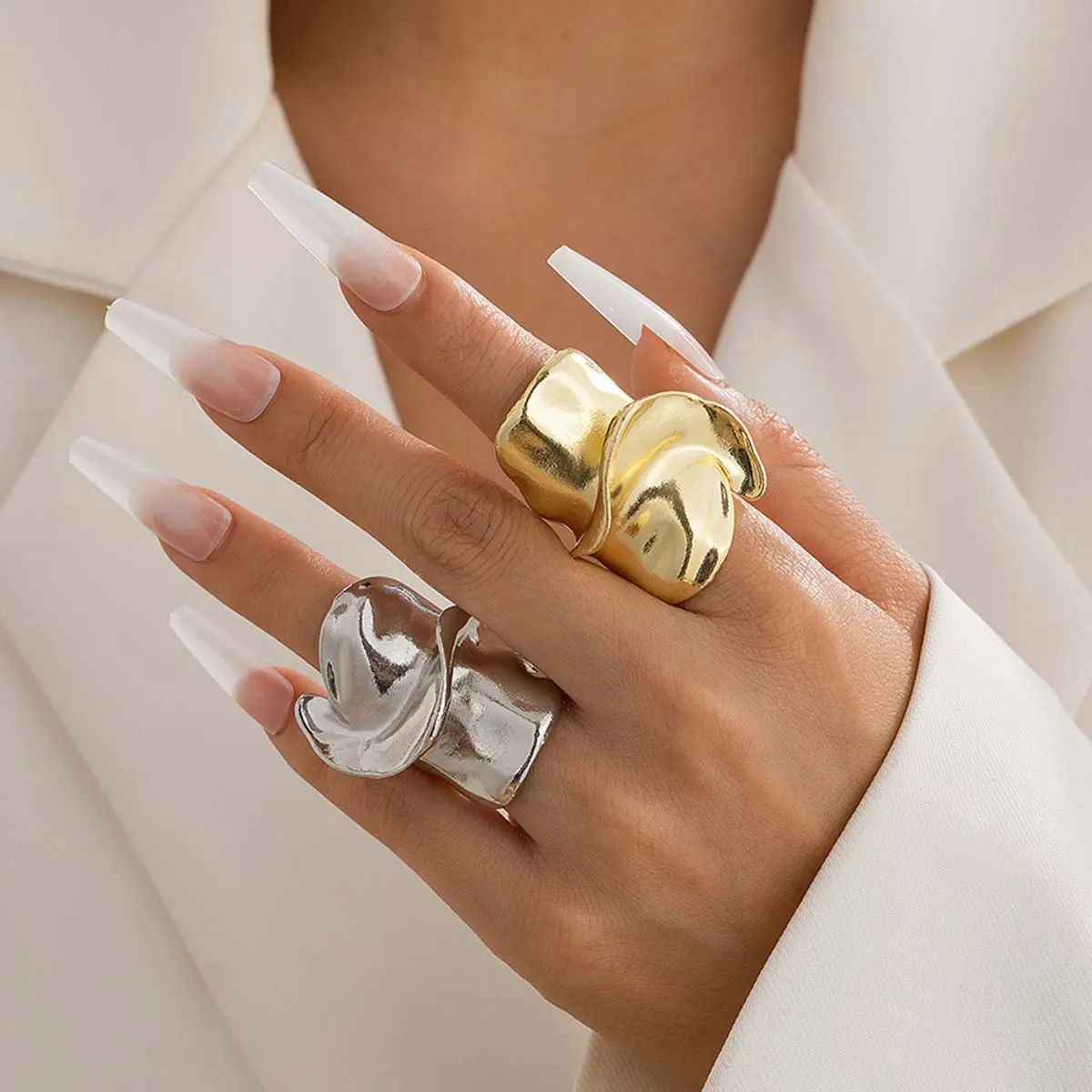 Twist Metal Rose Shape Finger Ring for Women Exaggerate Punk Irregular Water Droplets Wrinkles Geometric Fashion Jewelry Gifts
