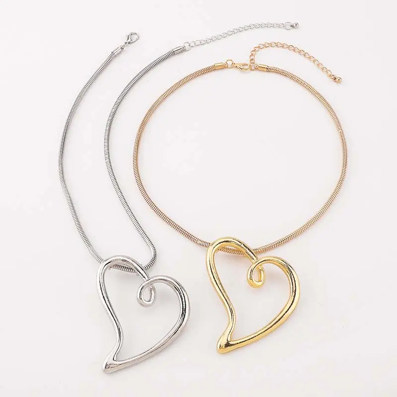 Simple Metal Hollow Heart Pendant Necklaces Earrings for Women Fashion Large Love Personality Choker Necklaces Jewelry Set Gifts