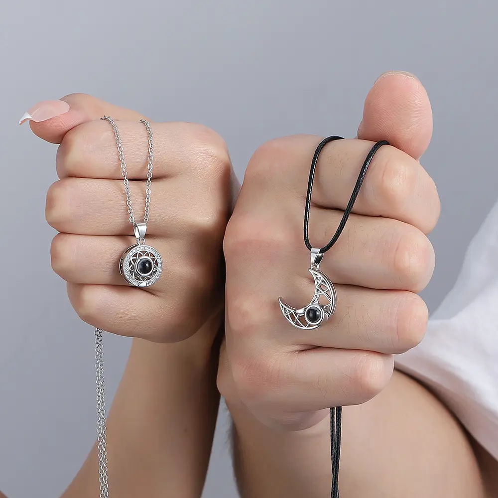 Fashion Couple Matching Necklace Sun Moon Necklaces for Lovers Gift Heart Magnetic Paired Pendant Jewelry Chain Choker 2 Pcs/set