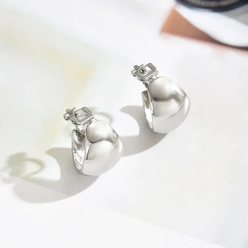 Classic Water Drop Non Piercing Ear Clip for Women Punk Gold Color Metal Geometric C-Shaped Fake Piercing Earrings Jewelry