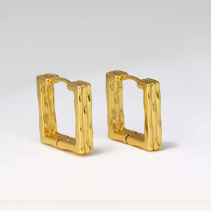 Fashion Metal Square Hoop Earrings for Women Simple Gold Color Stripe Geometric Personality Ear Buckle Jewelry Party Gifts