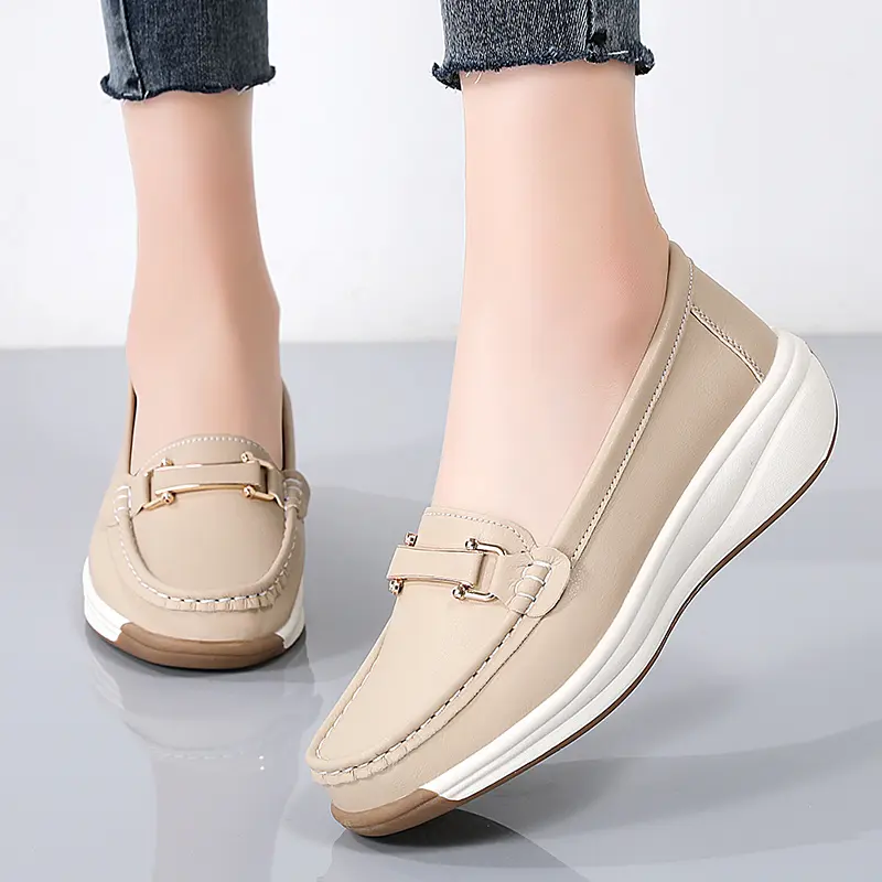 Leather Designer New Women's Flat Shoes Plus Size 35-43 Casual Sneakers Mom Light Fashion Comfortable Walking Shoes for Women