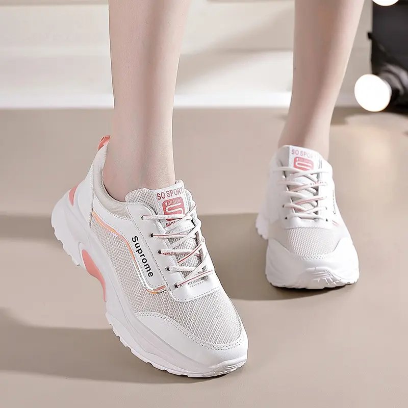 Sports Womens Single Shoes 2025 New Color Blocking Thick Soled Leather Flat Vulcanized Running Shoes Platform Sneakers