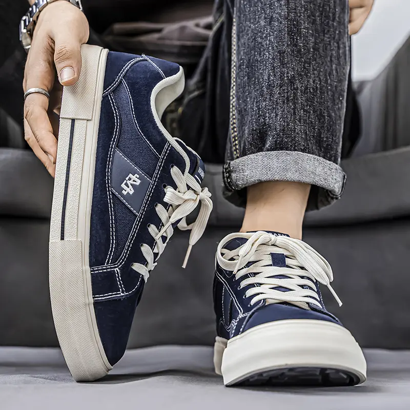 Canvas Shoes Men Split Leather Solid Color Spring Outdoors Lace-up Shoes Casual Flat Low-top Round-toe New Retro Style Classic