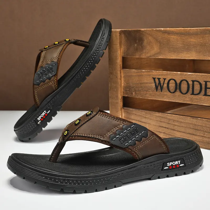 Summer New Designer Antiskid Soft Sole Flip Flops for Men Fashion Casual Leather Slippers Male Outwear Beach Shoes Man