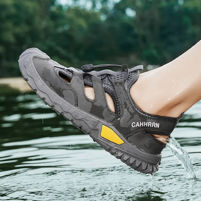 2025 Vintage Classic Mens Sandals Summer Men Outdoor Casual Sandal Water Wading Sandals Hollowed Out Breathable Driving Roman
