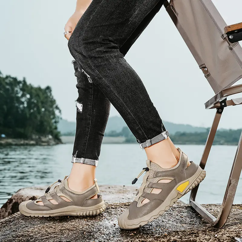 2025 Vintage Classic Mens Sandals Summer Men Outdoor Casual Sandal Water Wading Sandals Hollowed Out Breathable Driving Roman