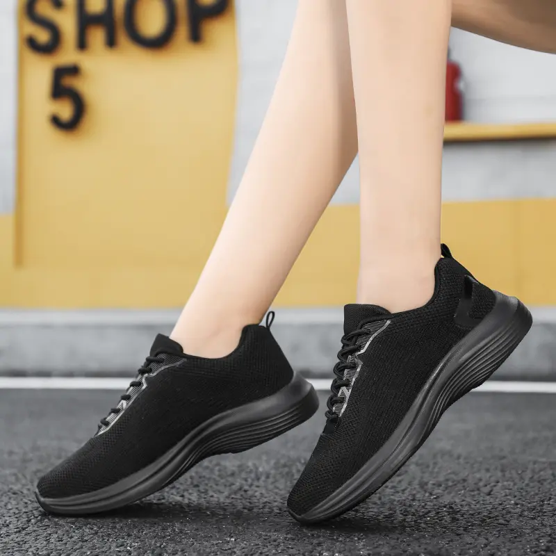 Sneakers Women Lightweight Summer Mesh Breathable Comfortable Outdoor Flat Breathable Big Size Running Shoes Fashionable Anti Sl