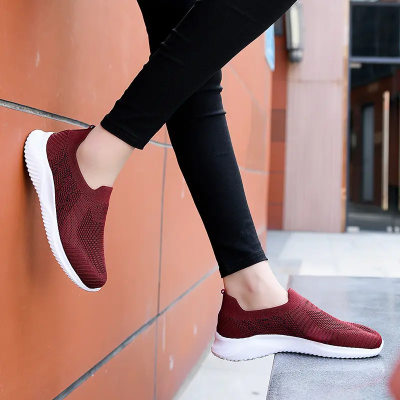 Women's Slip-On Flat Bottom Shoes Breathable Mesh Upper Cross-Border Knitted Casual Footwear Low Heel Non-Slip Comfortable
