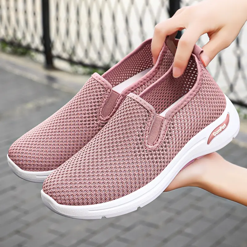 Summer Women's Soft-soled Mother's Shoes, One-foot Wear with Perforated Mesh, Breathable, Casual and Comfortable Single Shoes