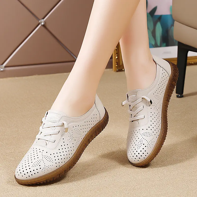 Summer Women's Flat Bottom Hollow Out Slip-On Shoes Soft Sole Casual Bean Shoes Mom Shoes Polyurethane Lined Non-Slip Footwear