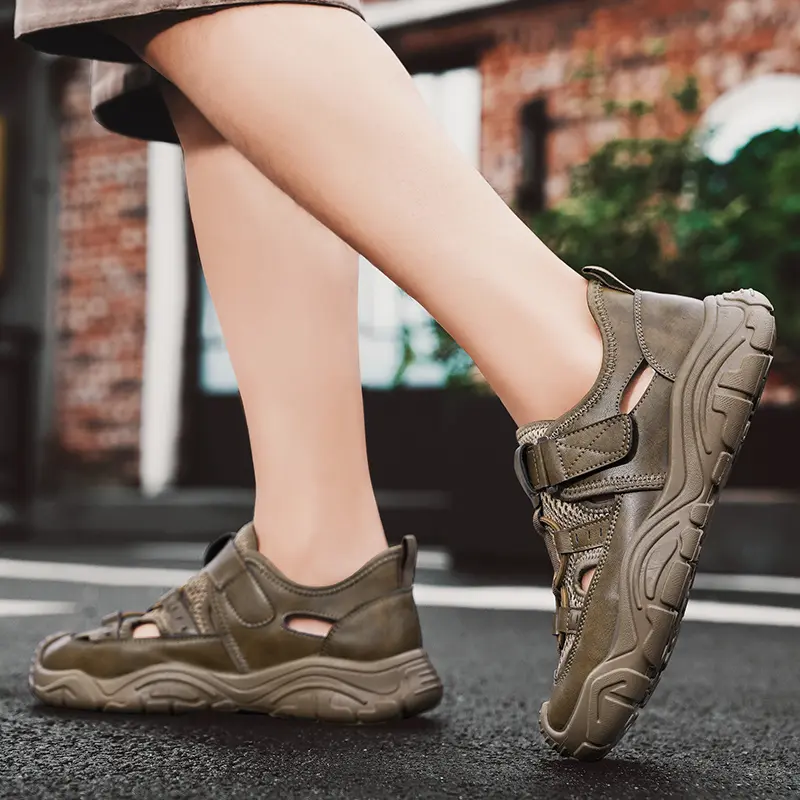 2025 New Men's Summer Breathable Hollow-Out Sandals Covered-Toe Lightweight Outdoor Hiking Beach Casual Trendy Non-Slip Footwear