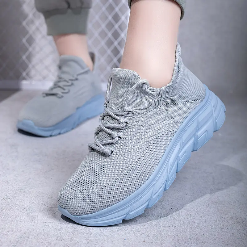 Red Sneakers for Women 2025 New Fashion Stretch Sneakers Large Thick Bottom Tenis Masculino Couple Training Vulcanized Shoes
