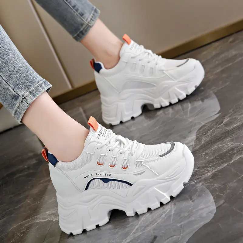 Thick Soled Women's Sports Shoes 2024 New Mesh Soft Sole Increased Height Inside Versatile Casual Sports Shoes