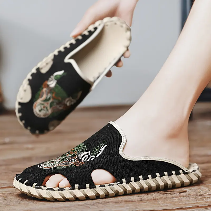 Men Canvas Embroidered Close Toe Slippers Handmade Mens Embroidery Summer Flat Shoes Comfortable Denim Shoes for Man