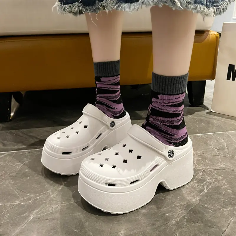 324