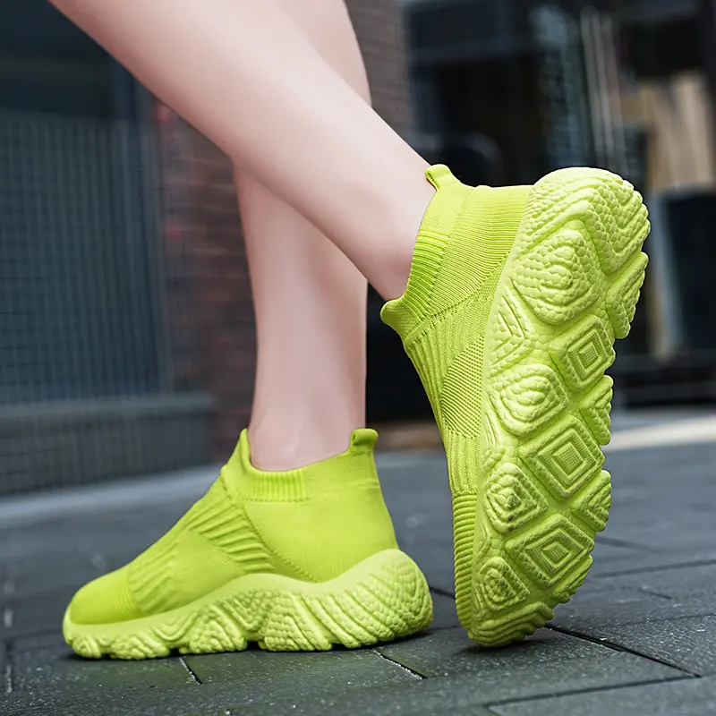 Summer Knitted Casual Sports Shoes For Men Women Lightweight Breathable Platform Sneakers Men Trainers Fashion Running Shoes Man