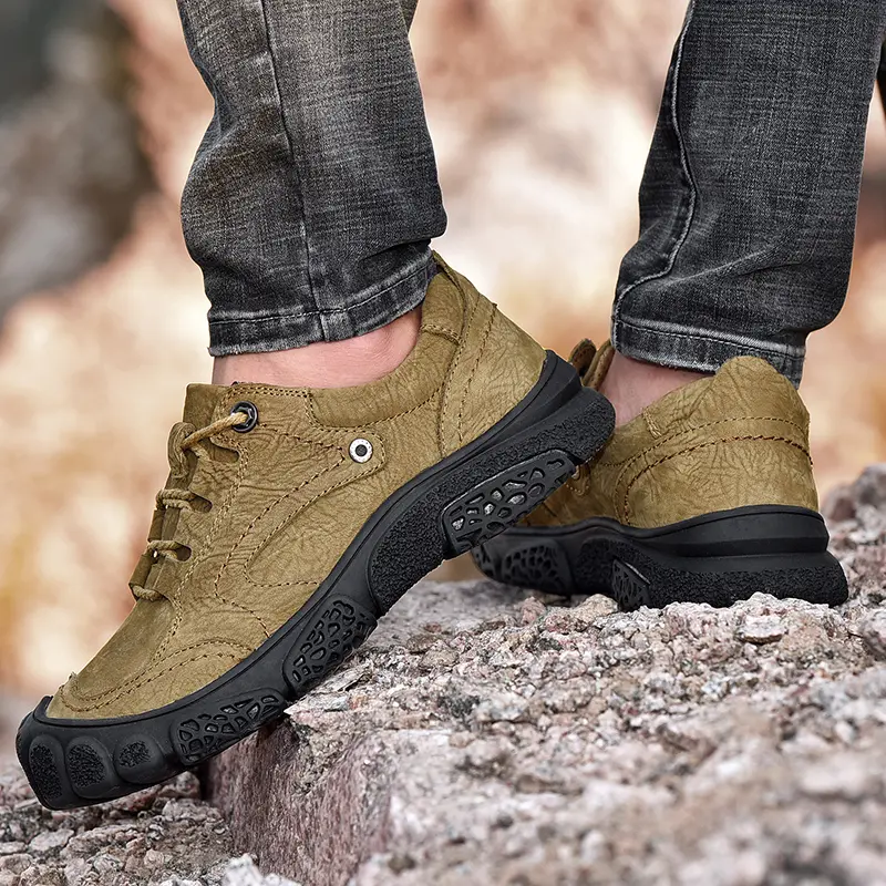 New Outdoor Camping Hiking Shoes Men Genuine Leather Sports Sneakers Man Travel Casual Shoes Leisure Walking Climbing Men's Foot