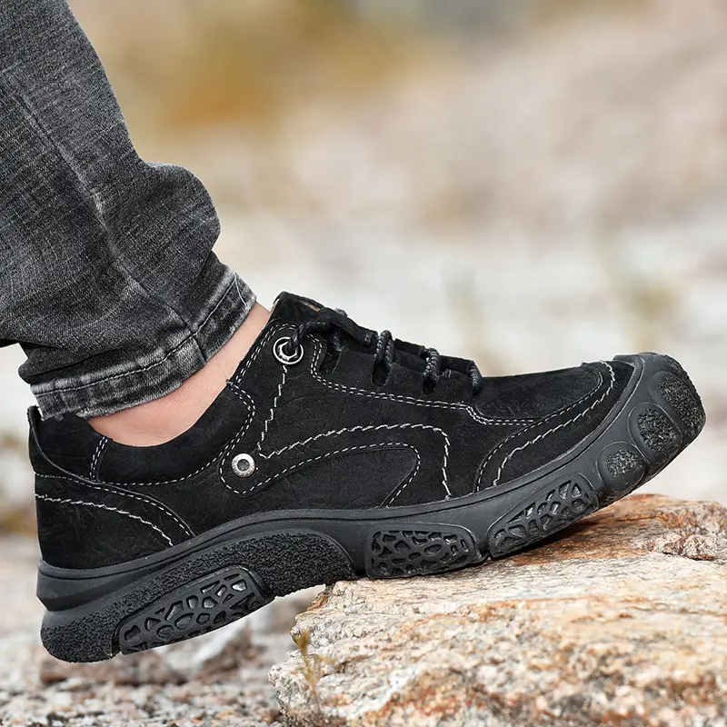 New Outdoor Camping Hiking Shoes Men Genuine Leather Sports Sneakers Man Travel Casual Shoes Leisure Walking Climbing Men's Foot