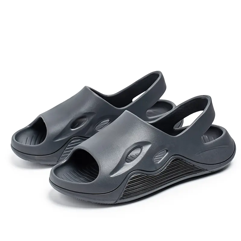 Summer New Men's  Personalized Versatile Clogs Sandals for Outer Wear Fashionable Sandals and Slippers Beach Shoes