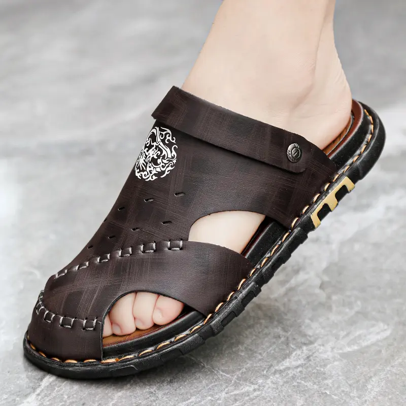 Rubber Slippers for Men Beach Hole Sandals Man Flat Casual Adult 2025 Fashion Comfortable Elegant Summer Sale Shoes