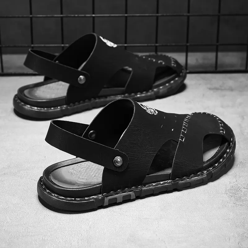Rubber Slippers for Men Beach Hole Sandals Man Flat Casual Adult 2025 Fashion Comfortable Elegant Summer Sale Shoes