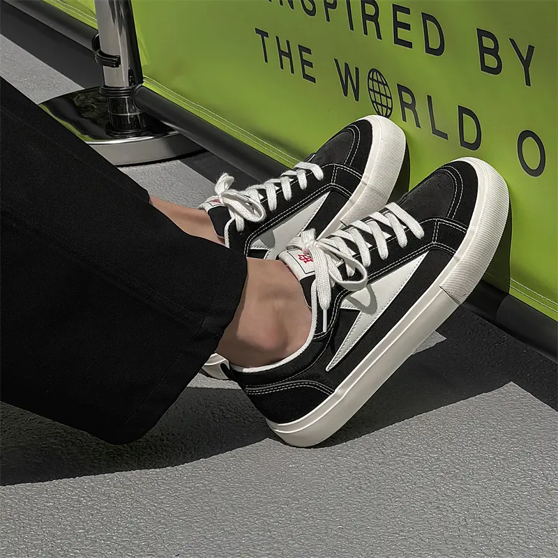 2025 Men's Canvas Flat Shoes Casual Vulcanizing Breathable Thick-soled Youth Cricket Student Trend Board Comfort Skateboard Shoe