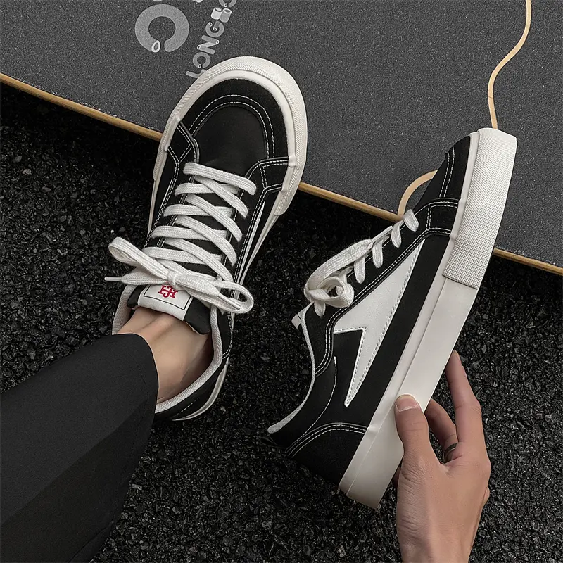 2025 Men's Canvas Flat Shoes Casual Vulcanizing Breathable Thick-soled Youth Cricket Student Trend Board Comfort Skateboard Shoe