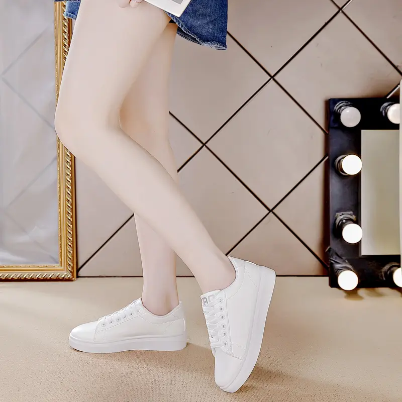 White Women Shoes Comfortable Casual Skateboard Shoes Solid Leisure Sneakers Lightweight Walking Vulcanized Platform Lace Up Cas
