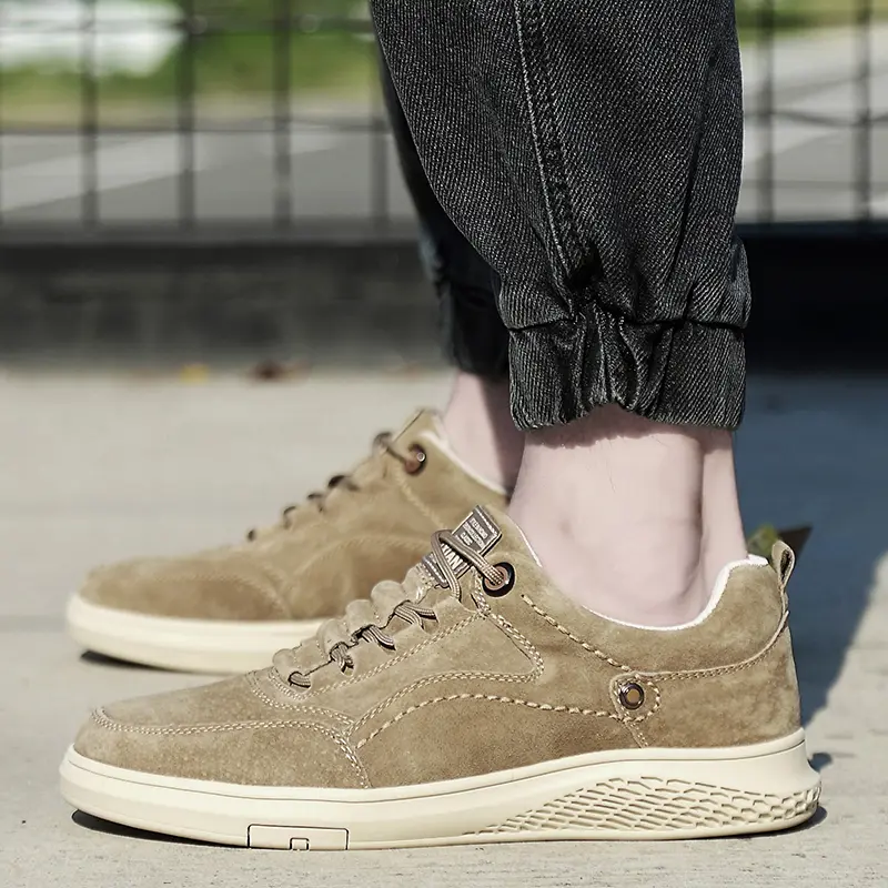 Luxury Men Casual Shoes Pig Skin Flat Men Sneakers Genuine Leather Business Running Shoes for Men Autumn 2025 New Tennis Shoes