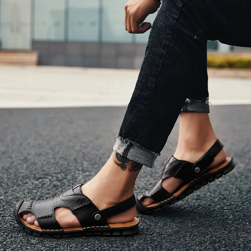 Summer Sandals Men Leather Classic Hollow Out Roman Sandals 2025 Slipper Outdoor Sneaker Beach Water Trekking Footwear