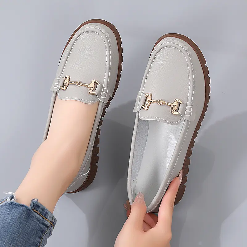 Casual Shoes Flat Women's Loafers Leather Lightweight Non-slip New Fashion Spring Summer Casual Mother Shoes Plus Size
