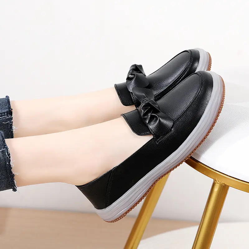 Genuine Leather Fashion Wedge Women Flats Retro Shoes Woman Slip On Women Shoe Moccasins Comfortable Tenis Feminino Plus Size